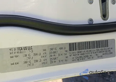 2018 Jeep Compass Latitude 4X4 z USA, uszkodzony, nr VIN 3C4NJDBB3JT483660